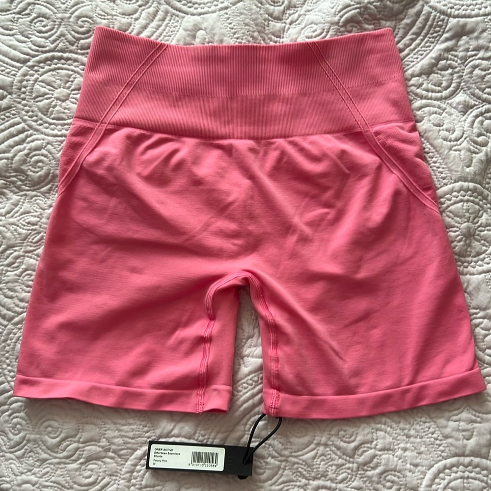 Brand new never worn oner effortless shorts size M
